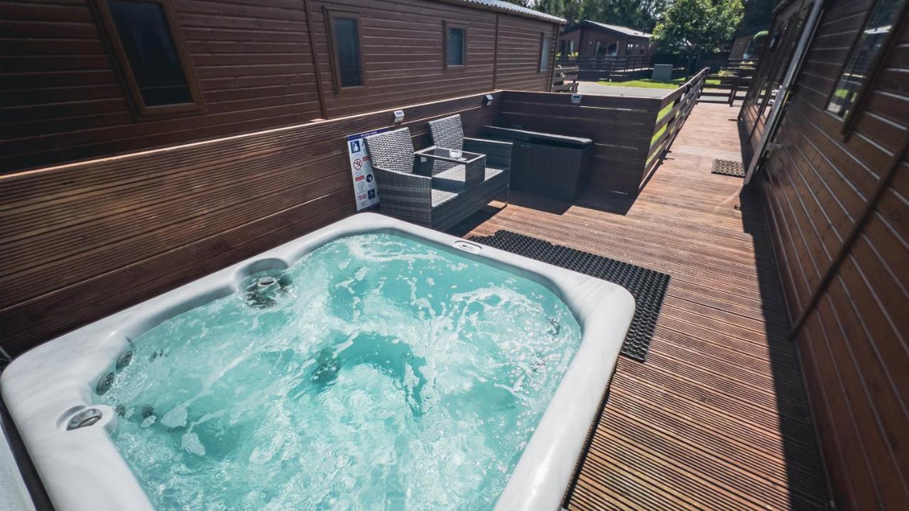 Hazel Oaks, Beautiful Lodge With Hot Tub - Sleeps 6 - Felmoor Park Morpeth Eksteriør billede