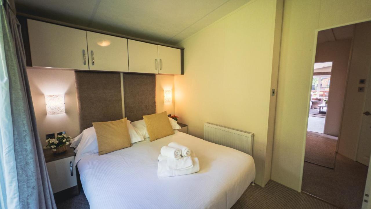 Hazel Oaks, Beautiful Lodge With Hot Tub - Sleeps 6 - Felmoor Park Morpeth Eksteriør billede