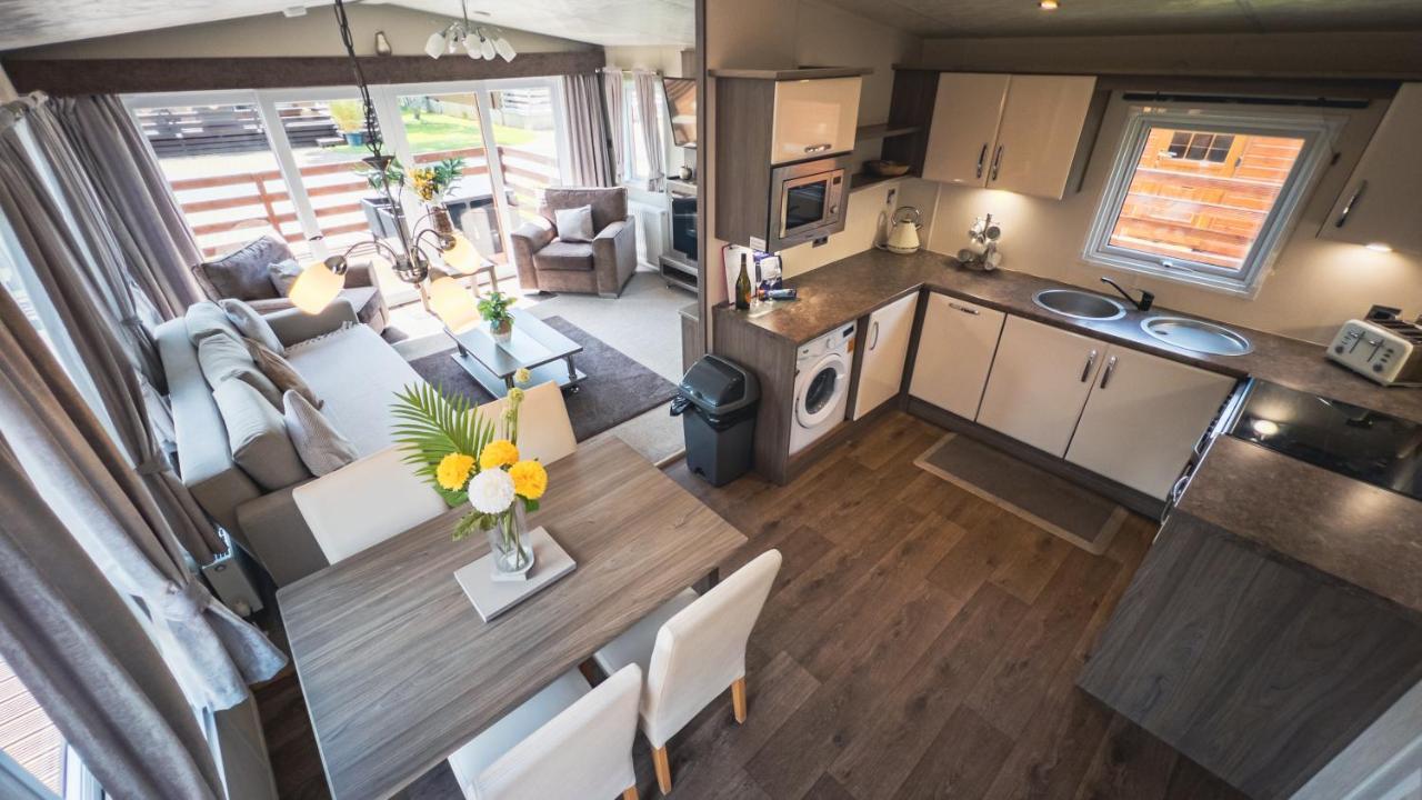 Hazel Oaks, Beautiful Lodge With Hot Tub - Sleeps 6 - Felmoor Park Morpeth Eksteriør billede