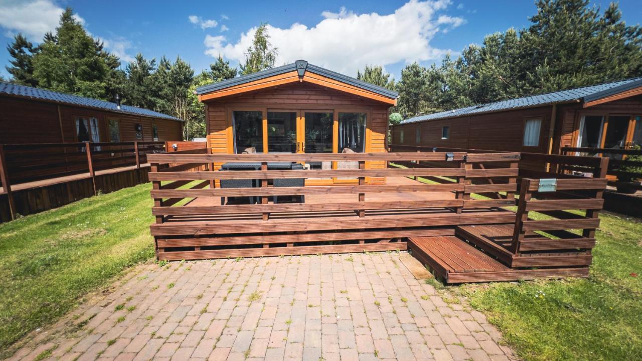 Hazel Oaks, Beautiful Lodge With Hot Tub - Sleeps 6 - Felmoor Park Morpeth Eksteriør billede